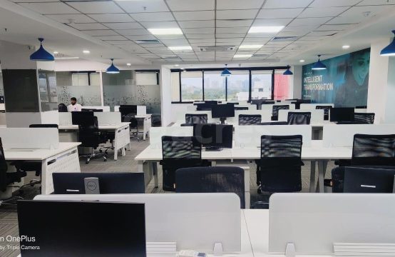 Ready to move Office Space for rent in Platinum Tower, Malibu Town, Gurgaon,