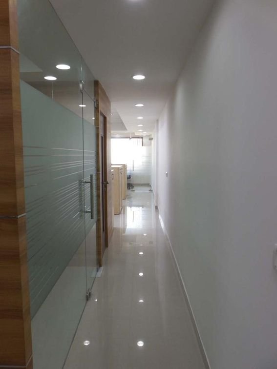 Ready to move Office Space for rent in Unitech Business Zone, Nirvana Country, Gurgaon, - Gurgaon Property Dealer