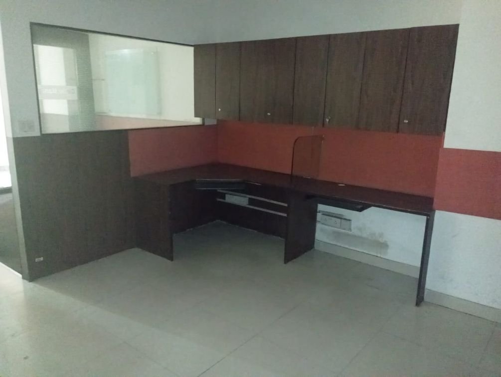 Ready to move Office Space for rent in Udyog Vihar Phase 5, Gurgaon, - Gurgaon Property Dealer