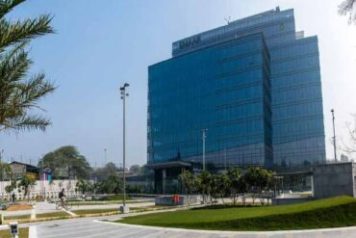 Emaar-Capital-Tower-on-MG-Road-3-370x270